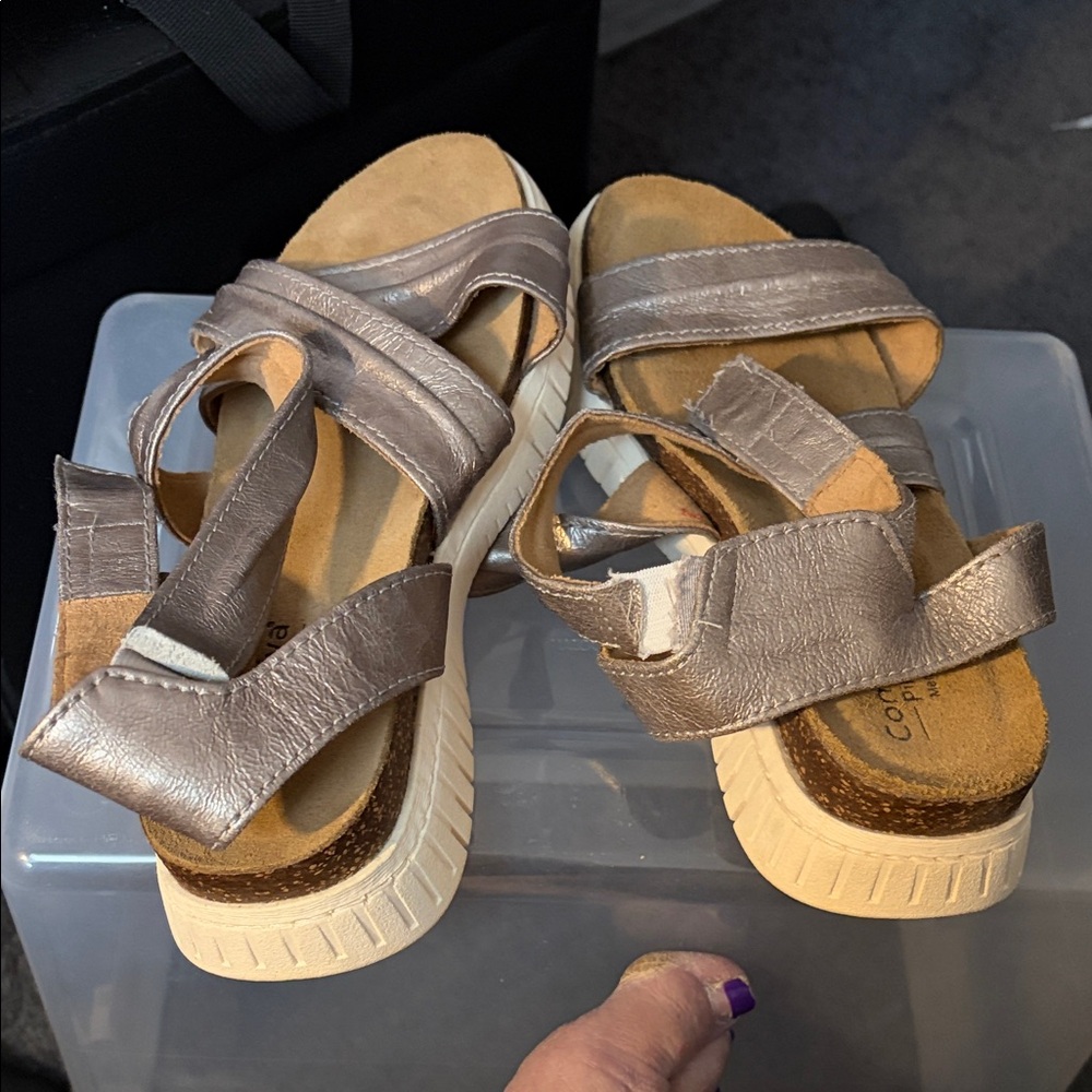Comfortiva Metallic Sandals